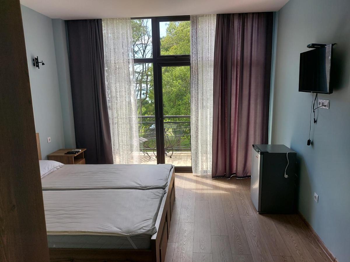 French Hotel Kobuleti Bagian luar foto