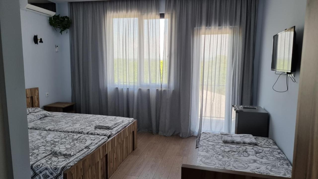 French Hotel Kobuleti Bagian luar foto