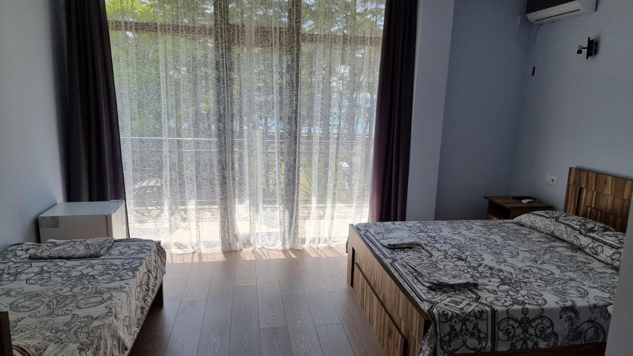 French Hotel Kobuleti Bagian luar foto