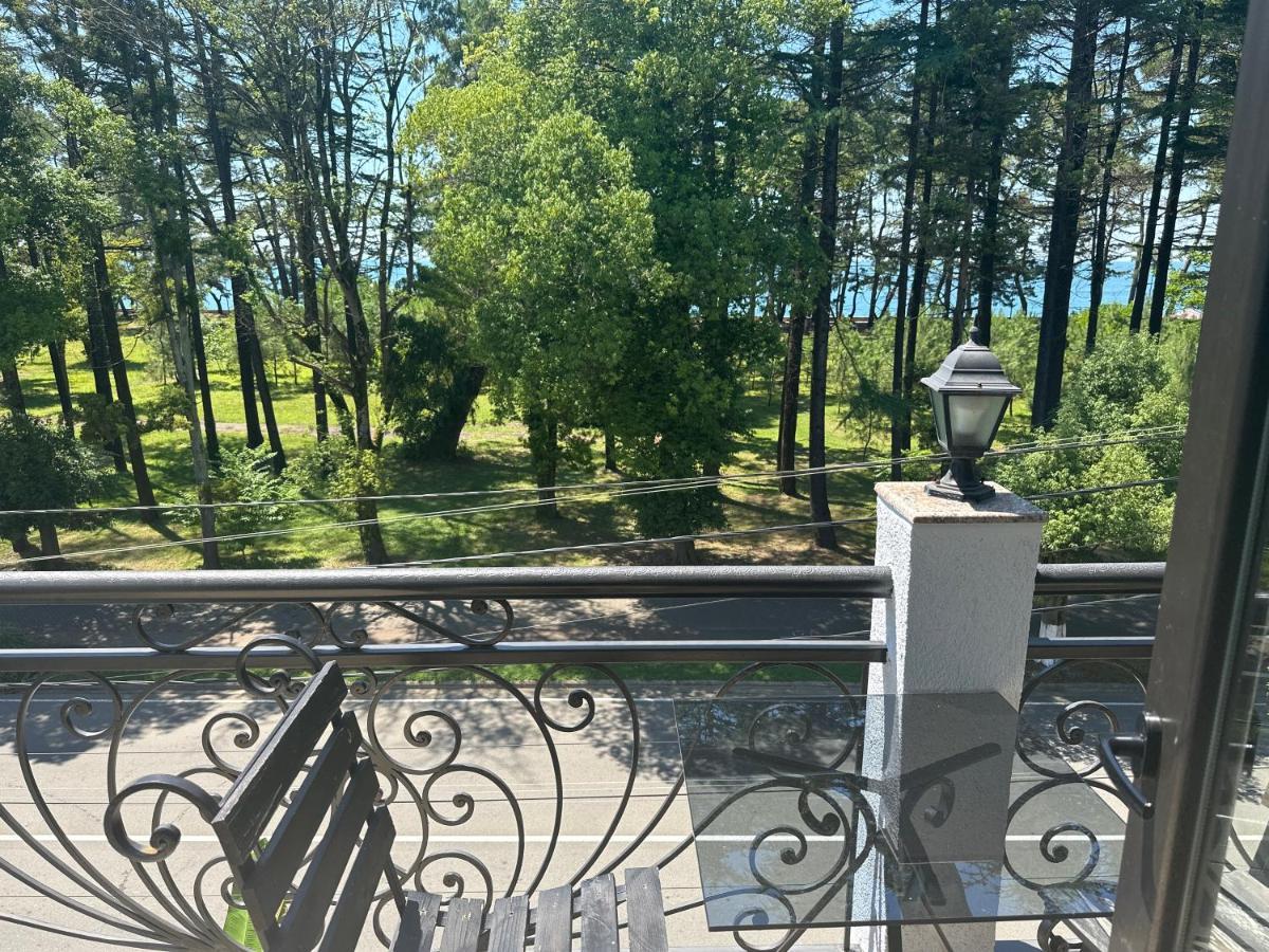 French Hotel Kobuleti Bagian luar foto